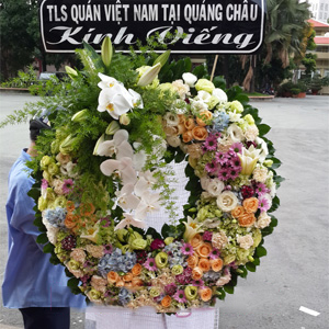 Kệ hoa chia buồn